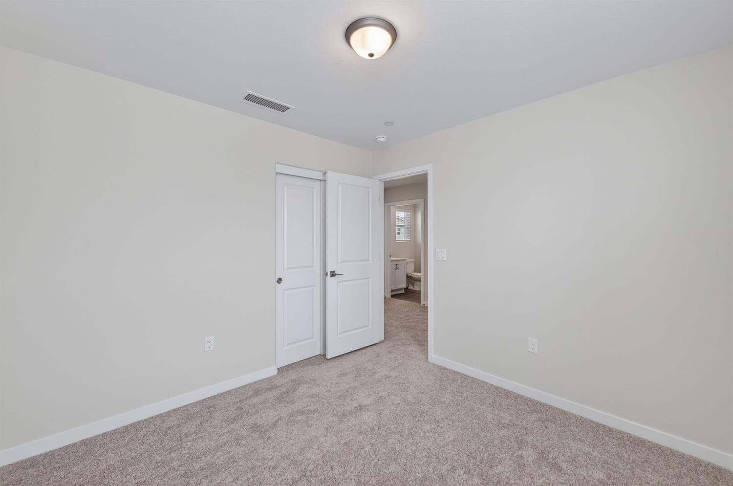 787 Laina Ave, Madera, CA 93636