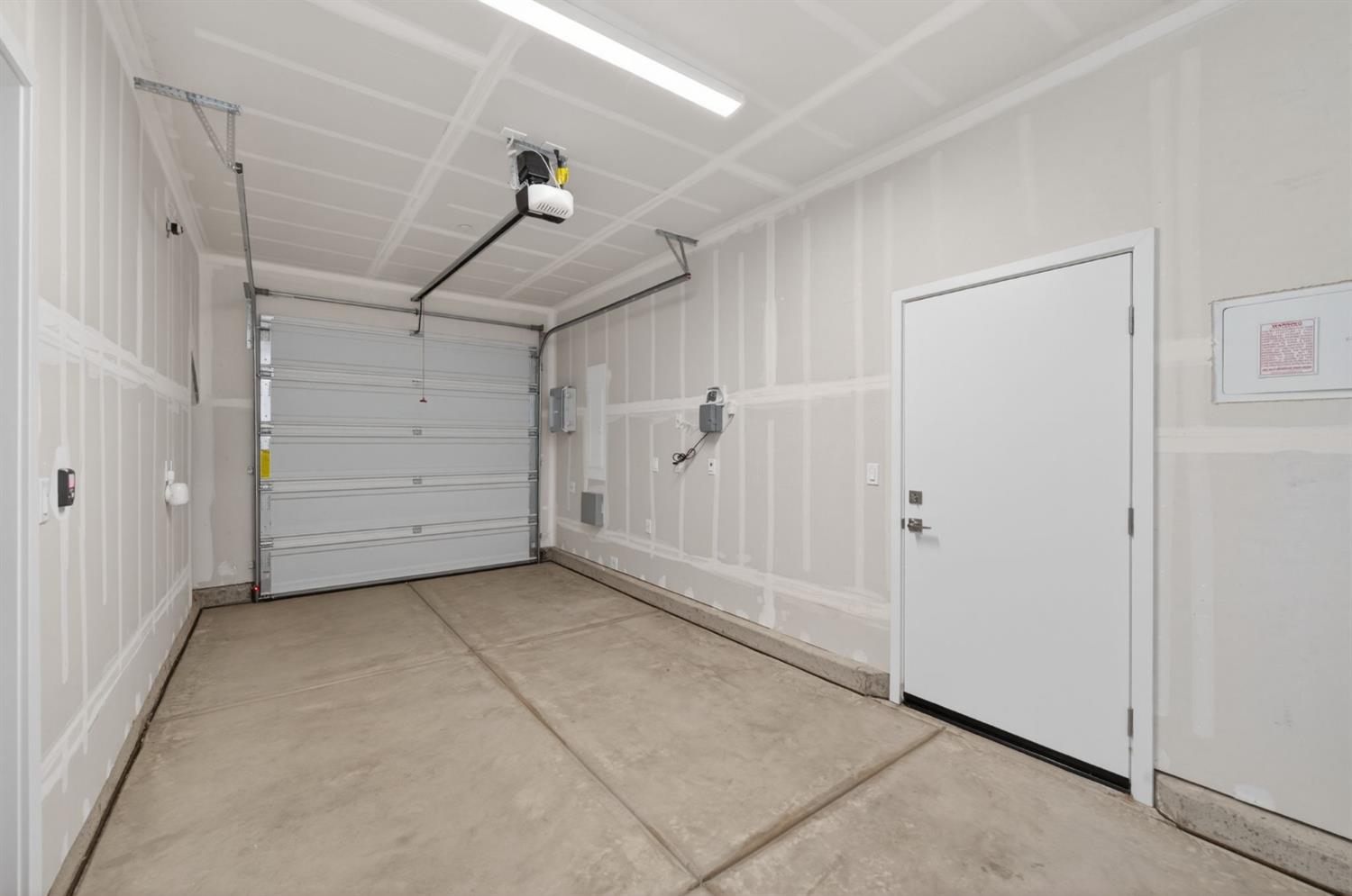 787 Laina Ave, Madera, CA 93636