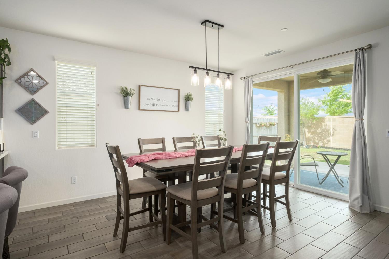 644 Atlantica Dr S, Madera, CA 93636