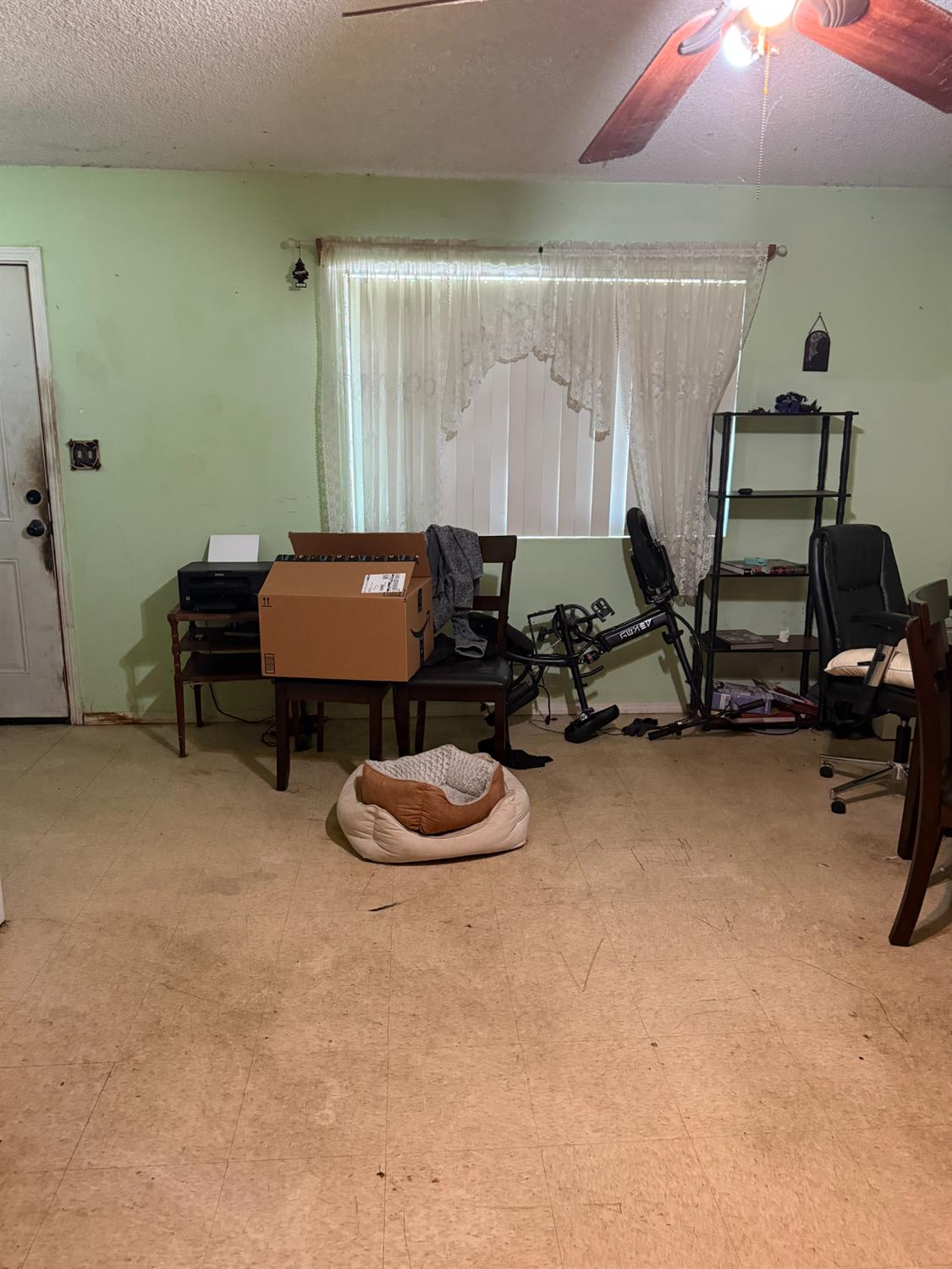 7281 N College Ave, Pinedale, CA 93650