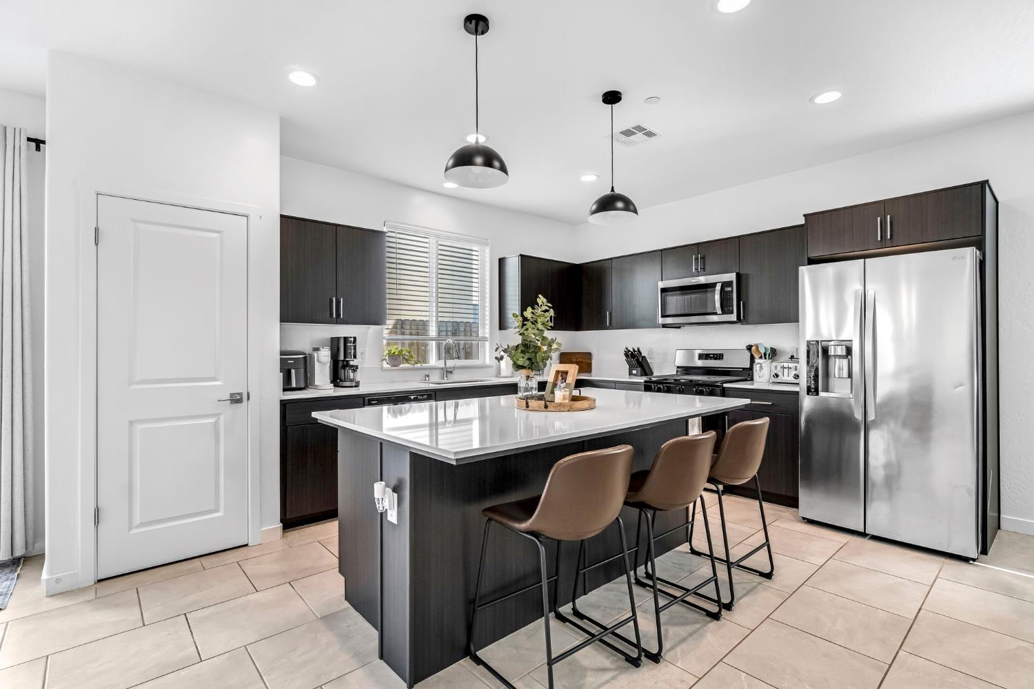 367 Talus Way S, Madera, CA 93636