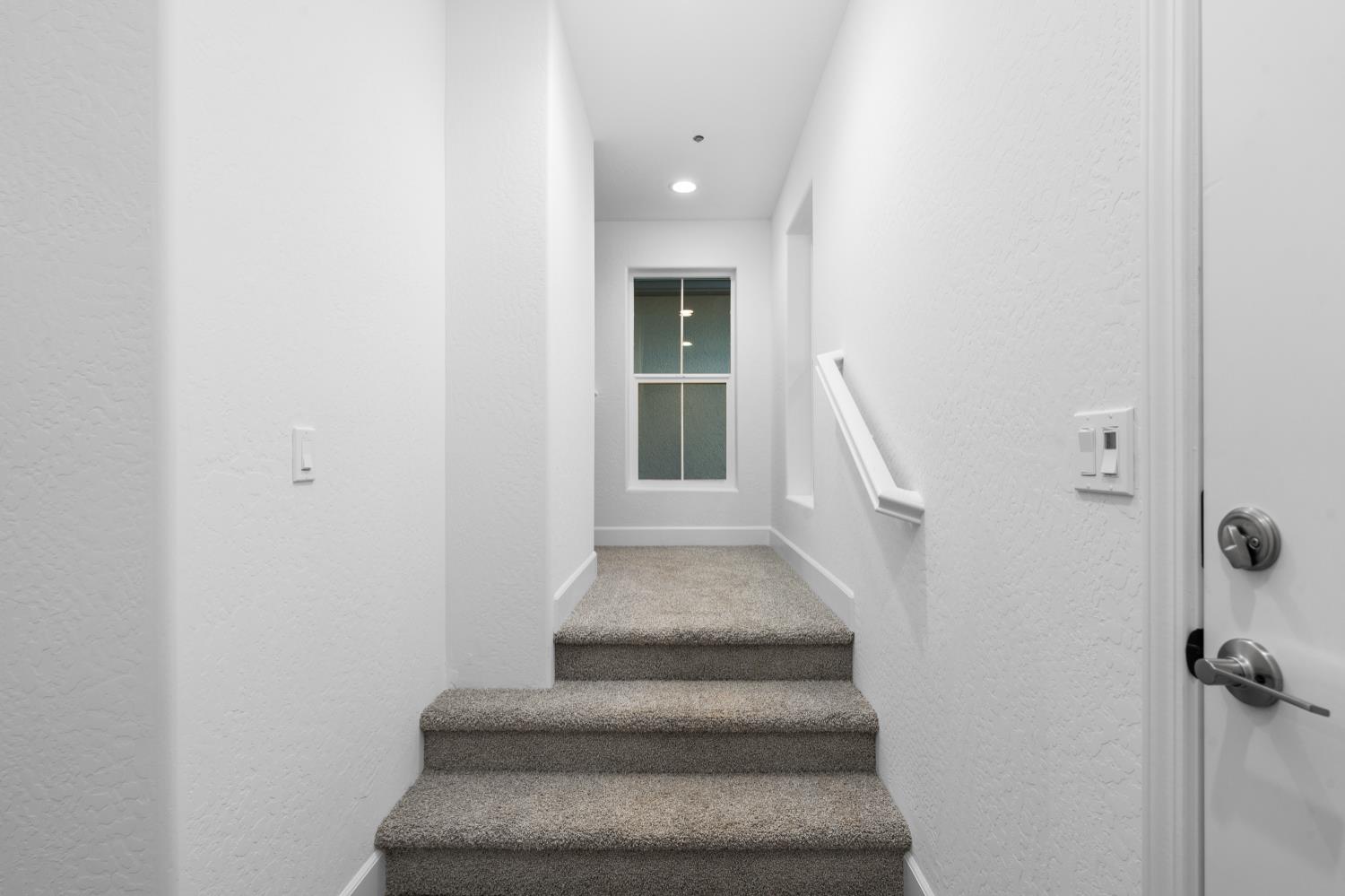 380 Huckleberry Rd S, Madera, CA 93636