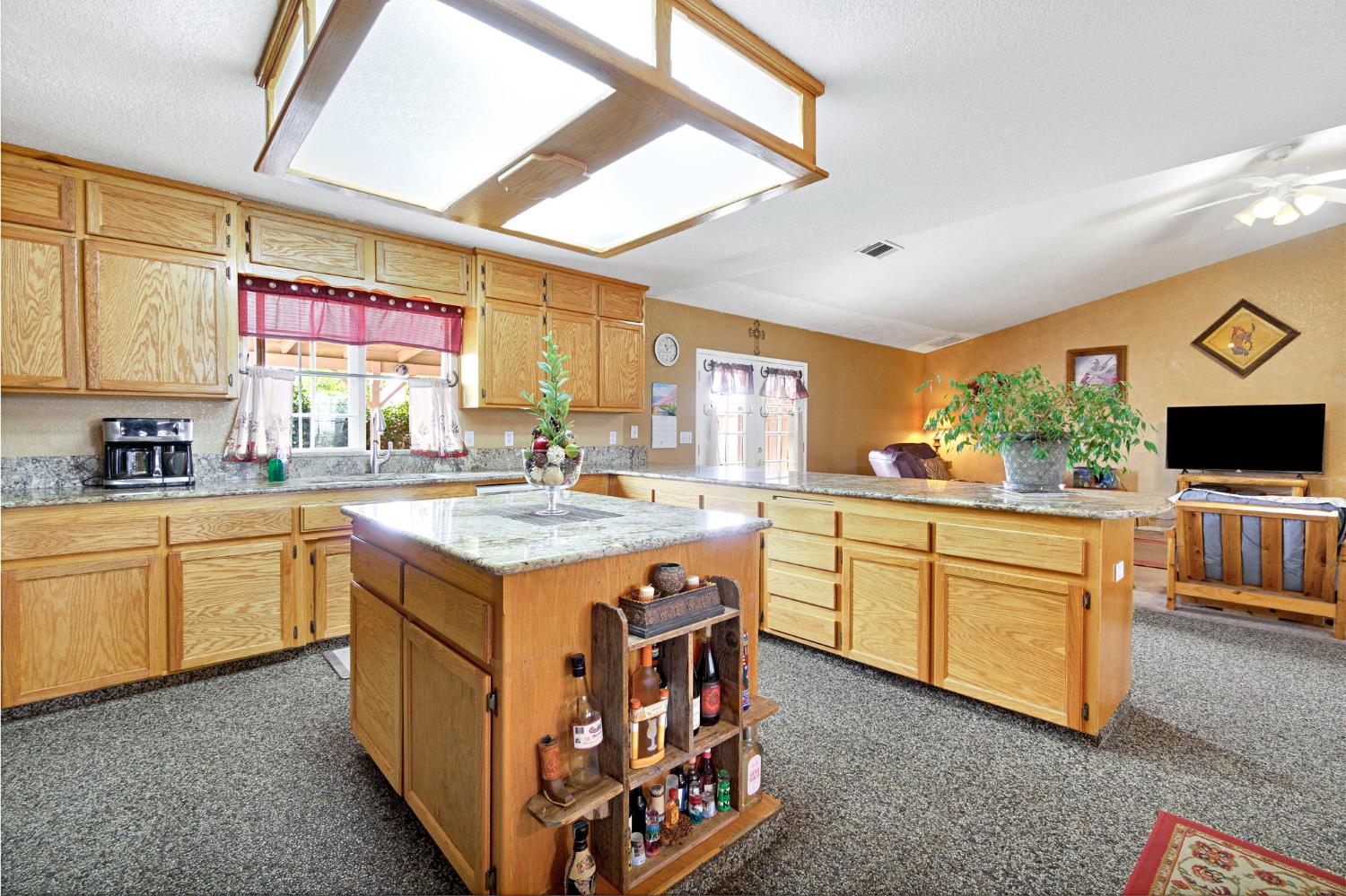 20689 Olympia Rd, Madera, CA 93638