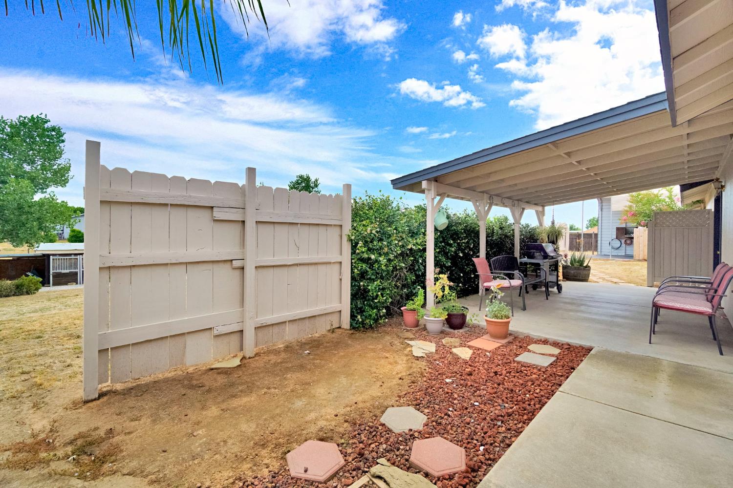 20689 Olympia Rd, Madera, CA 93638
