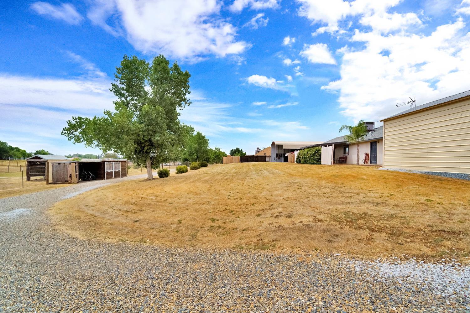 20689 Olympia Rd, Madera, CA 93638