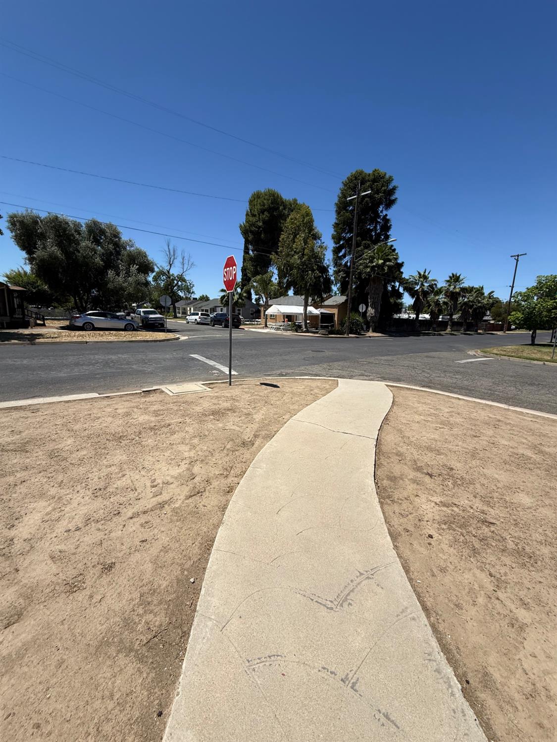 501 Rotan Ave, Madera, CA 93637